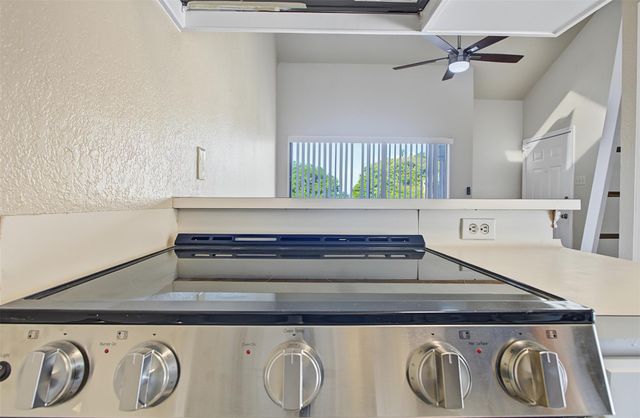 601 Nelray BLVD 17, Austin, TX 78751
