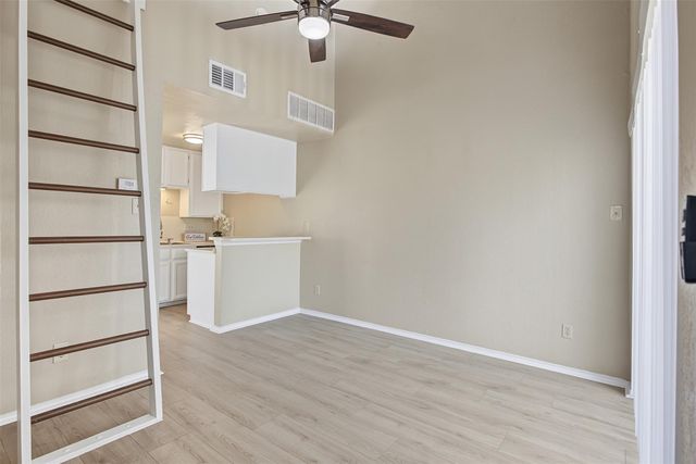 601 Nelray BLVD 17, Austin, TX 78751