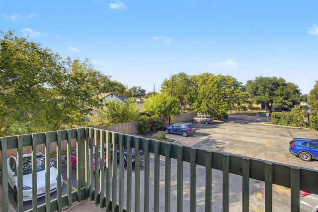 601 Nelray BLVD 17, Austin, TX 78751