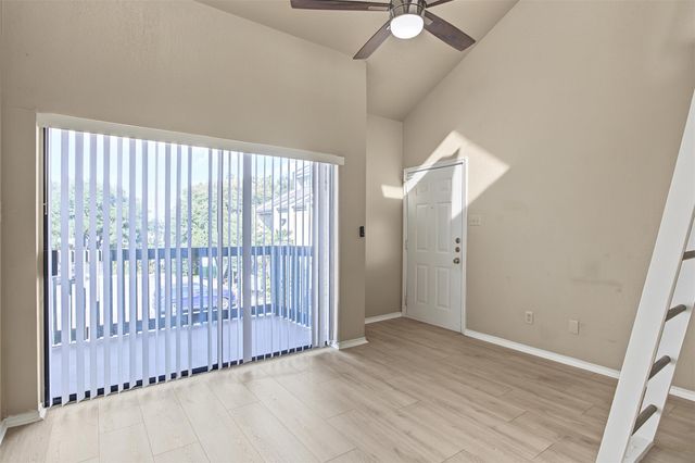 601 Nelray BLVD 17, Austin, TX 78751