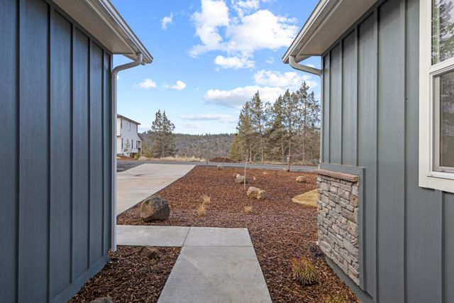 1211 Vine Maple Drive, Klamath Falls, OR 97601