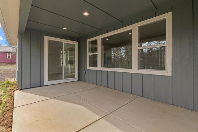 1211 Vine Maple Drive, Klamath Falls, OR 97601