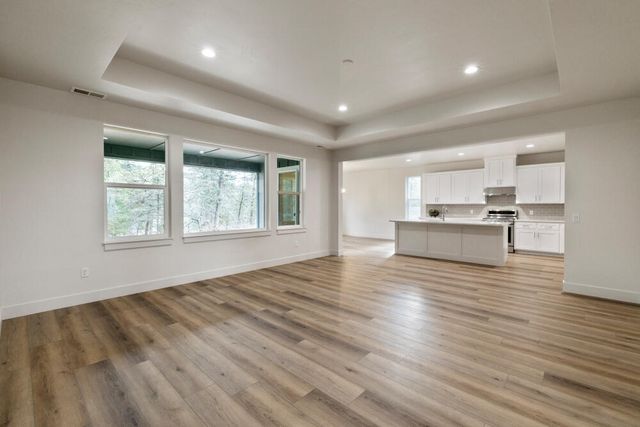 1211 Vine Maple Drive, Klamath Falls, OR 97601