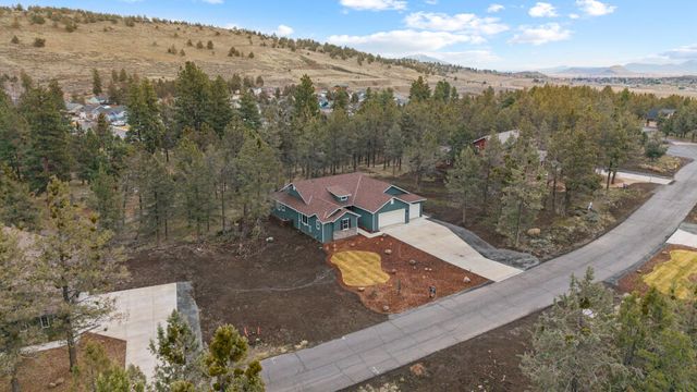 1211 Vine Maple Drive, Klamath Falls, OR 97601