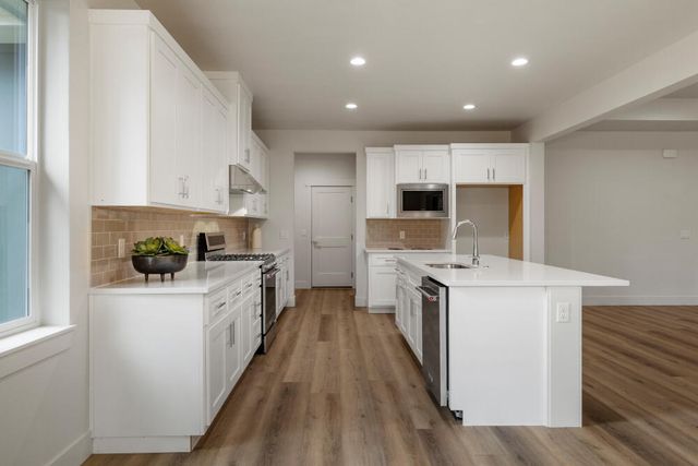 1211 Vine Maple Drive, Klamath Falls, OR 97601