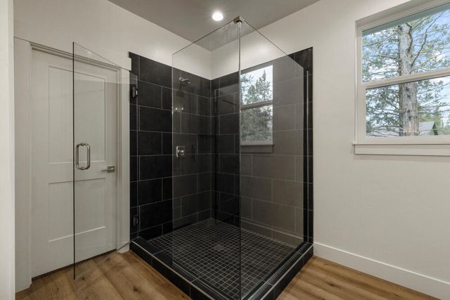 1211 Vine Maple Drive, Klamath Falls, OR 97601