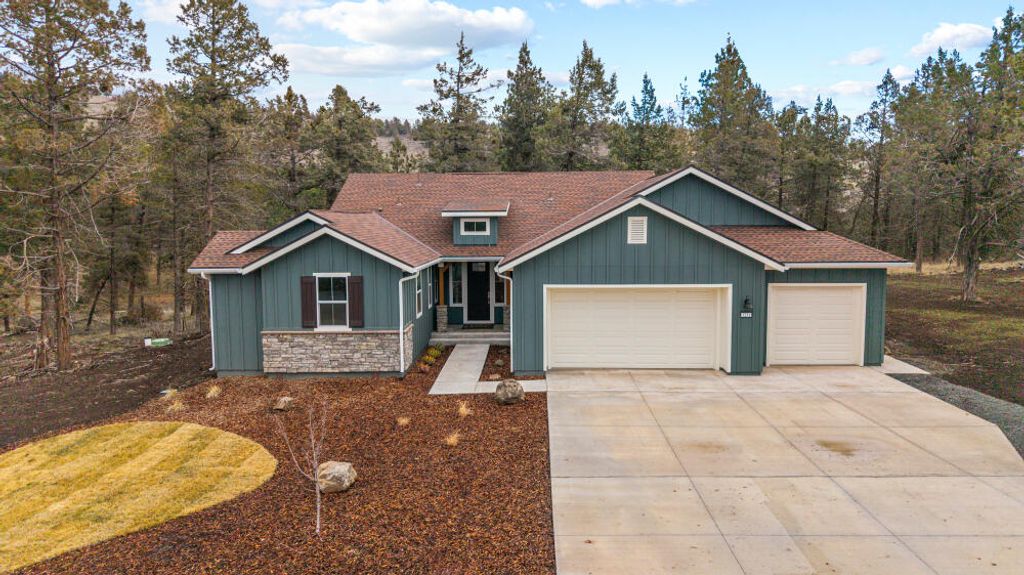 1211 Vine Maple Drive, Klamath Falls, OR 97601
