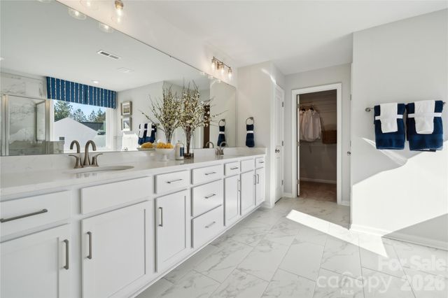 4224 Vista Pine Drive, Charlotte, NC 28215