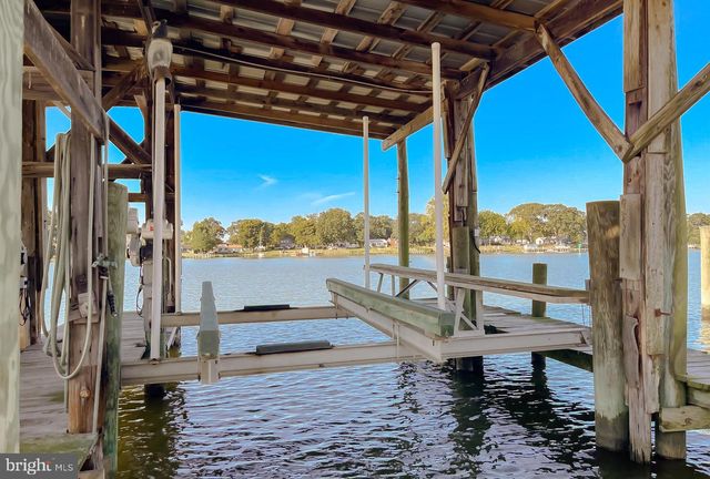 16157 COBB ISLAND RD, Newburg, MD 20664