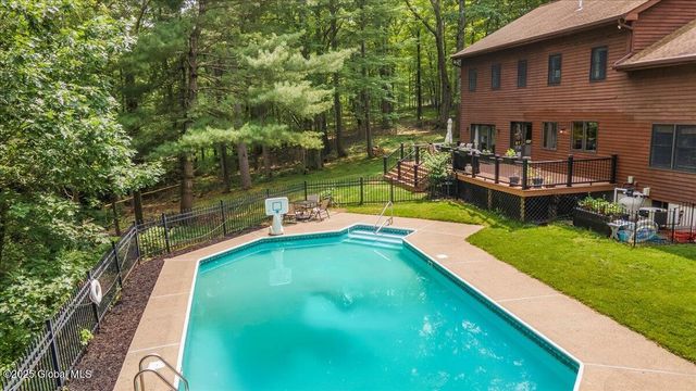 64 Swift Road, New Scotland, NY 12186