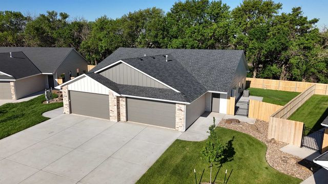 17154-56 W Lawson Cir, Goddard, KS 67052