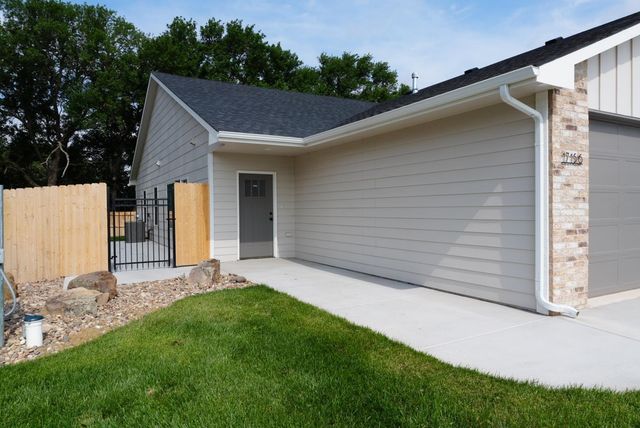 17154-56 W Lawson Cir, Goddard, KS 67052