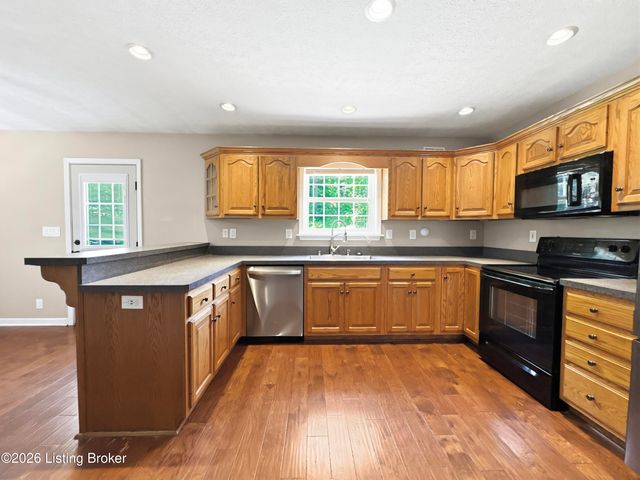 1153 Waterford Rd, Mt Washington, KY 40047