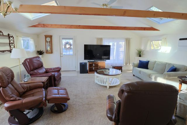 467 Main Street, West Dennis, MA 02670