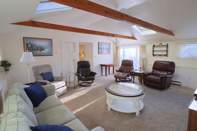 467 Main Street, West Dennis, MA 02670