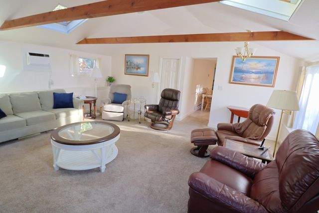 467 Main Street, West Dennis, MA 02670