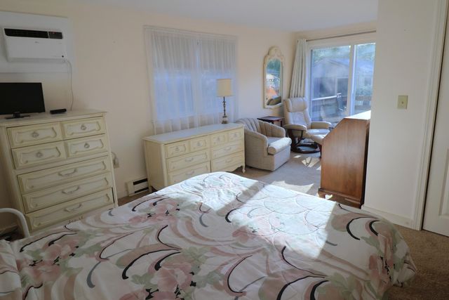 467 Main Street, West Dennis, MA 02670