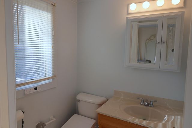 467 Main Street, West Dennis, MA 02670