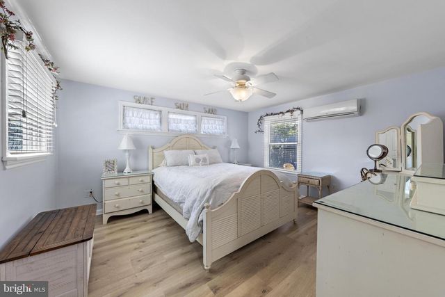 5 E VIRGINIA AVE, Long Beach Township, NJ 08008