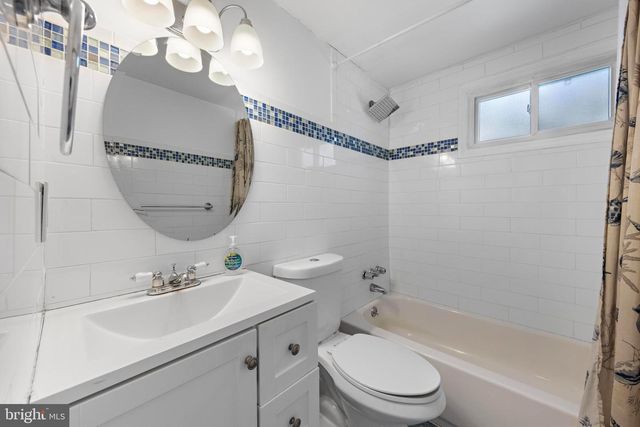 5 E VIRGINIA AVE, Long Beach Township, NJ 08008