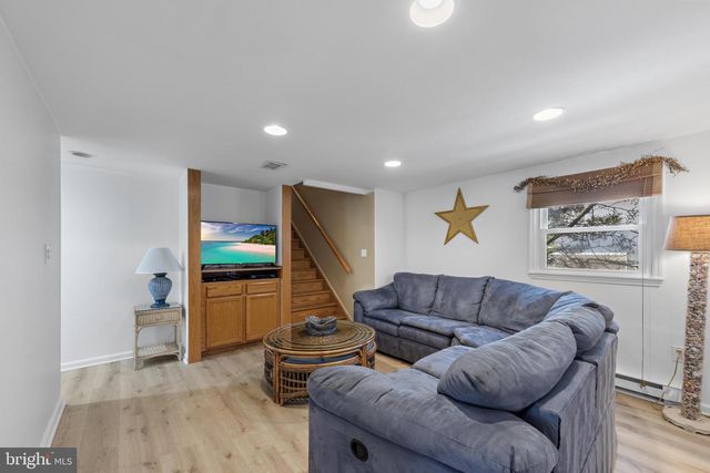 5 E VIRGINIA AVE, Long Beach Township, NJ 08008