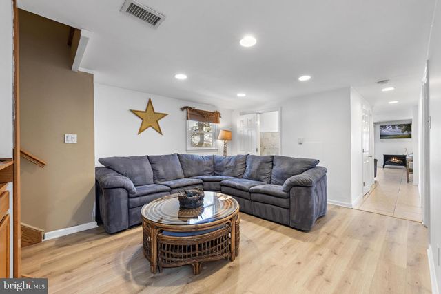 5 E VIRGINIA AVE, Long Beach Township, NJ 08008