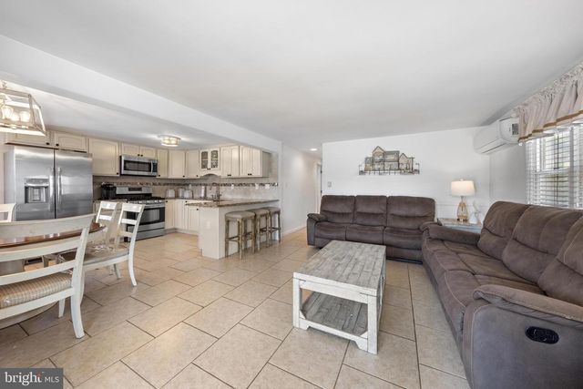 5 E VIRGINIA AVE, Long Beach Township, NJ 08008