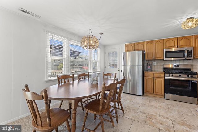5 E VIRGINIA AVE, Long Beach Township, NJ 08008