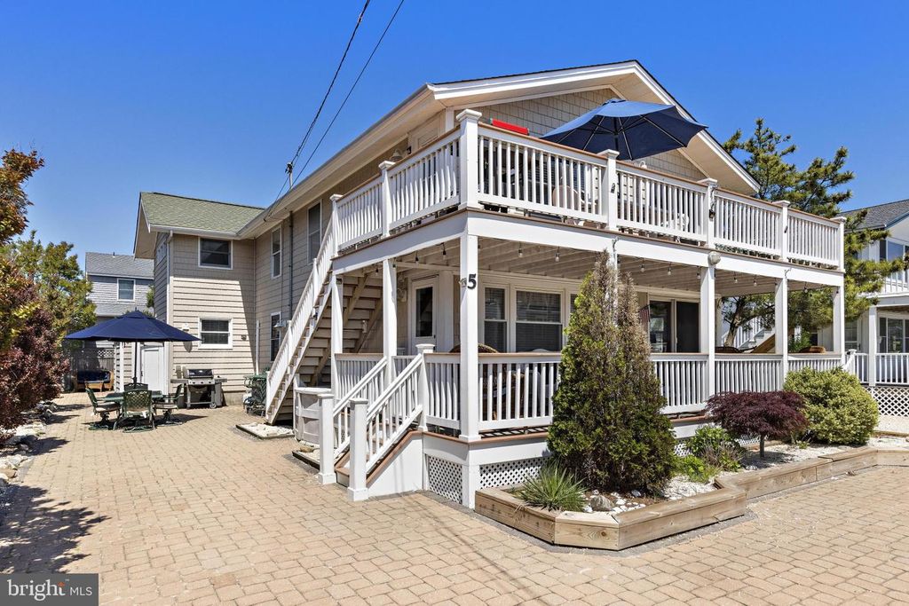5 E VIRGINIA AVE, Long Beach Township, NJ 08008