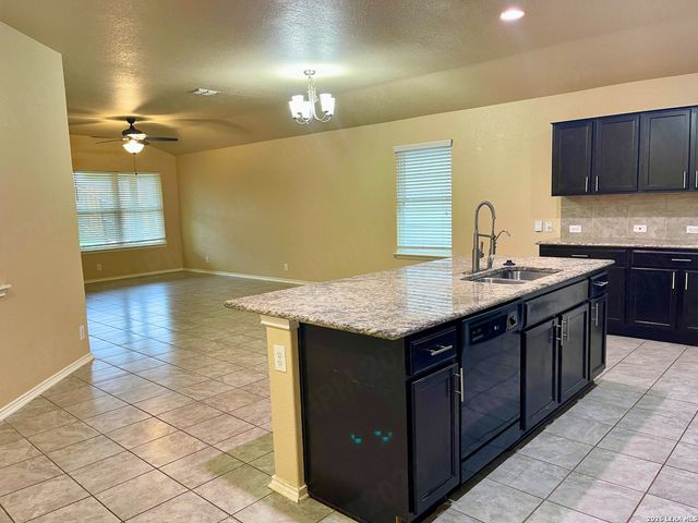 8823 QUIHI WAY, San Antonio, TX 78254