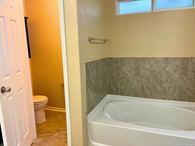 8823 QUIHI WAY, San Antonio, TX 78254
