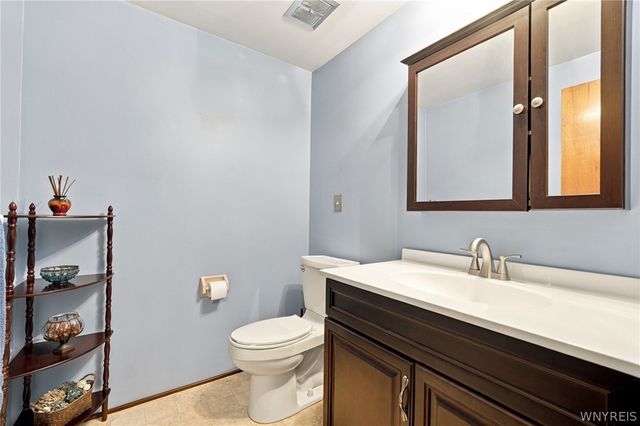 11 Old Orchard Lane, Orchard Park, NY 14127