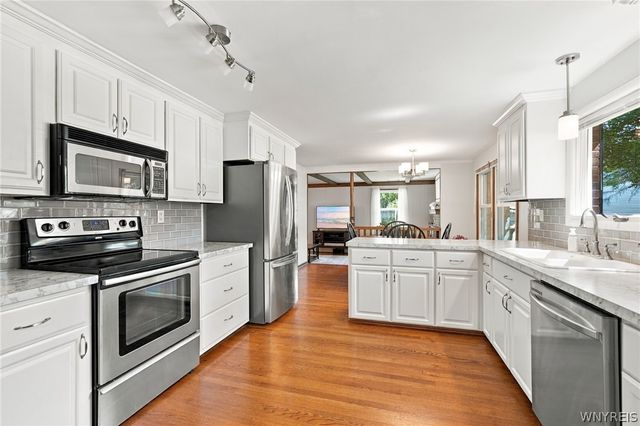 11 Old Orchard Lane, Orchard Park, NY 14127