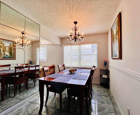 57 Chatham C, West Palm Beach, FL 33417
