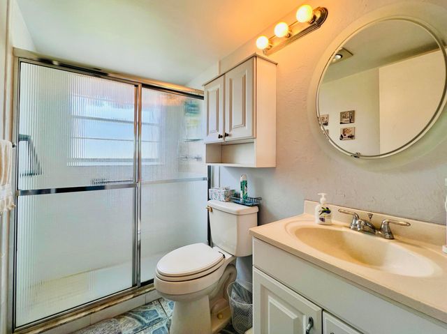 57 Chatham C, West Palm Beach, FL 33417