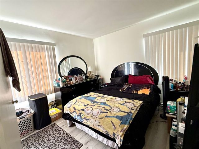 5231 Roseland, Los Angeles, CA 90016