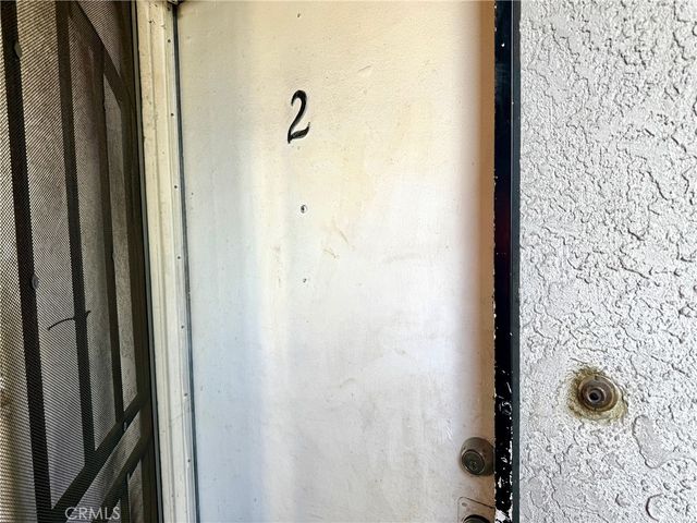 5231 Roseland, Los Angeles, CA 90016