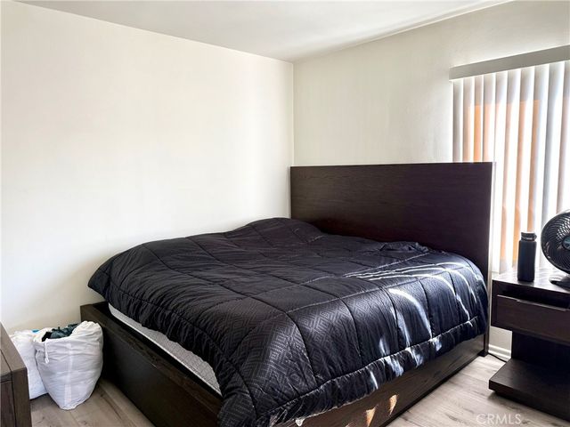 5231 Roseland, Los Angeles, CA 90016