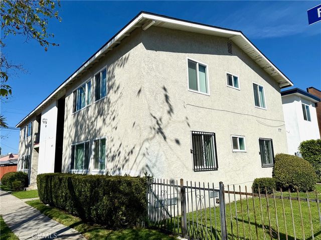 5231 Roseland, Los Angeles, CA 90016