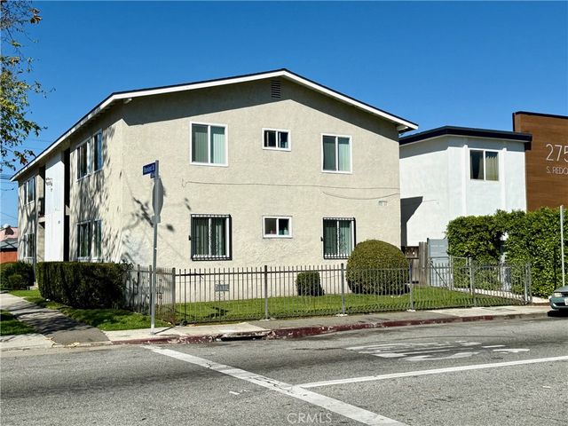 5231 Roseland, Los Angeles, CA 90016