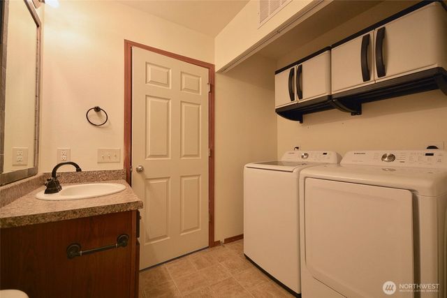 9972 Dragt Street SE, Yelm, WA 98597