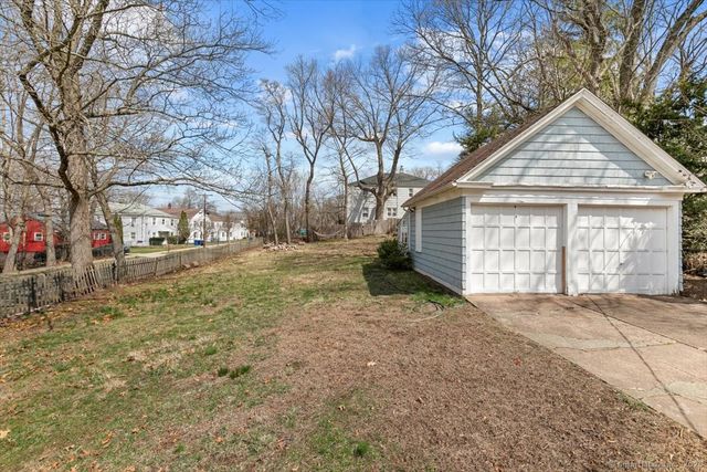 233 Highland Street, New Haven, CT 06511