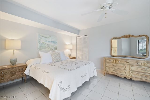 565 Beachwalk CIR T-102, Naples, FL 34108