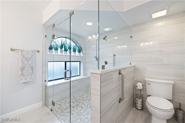 565 Beachwalk CIR T-102, Naples, FL 34108