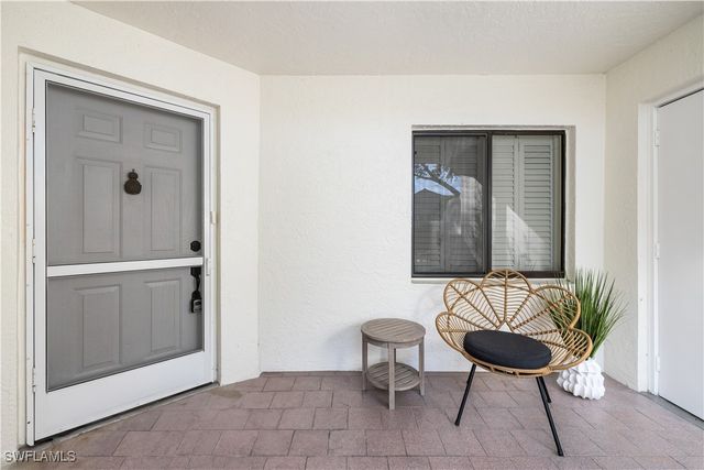 565 Beachwalk CIR T-102, Naples, FL 34108