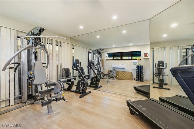 565 Beachwalk CIR T-102, Naples, FL 34108