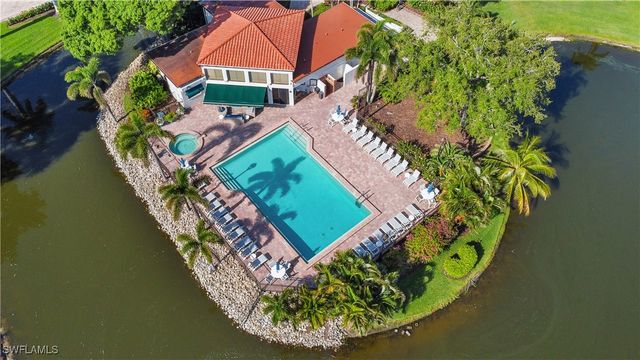 565 Beachwalk CIR T-102, Naples, FL 34108