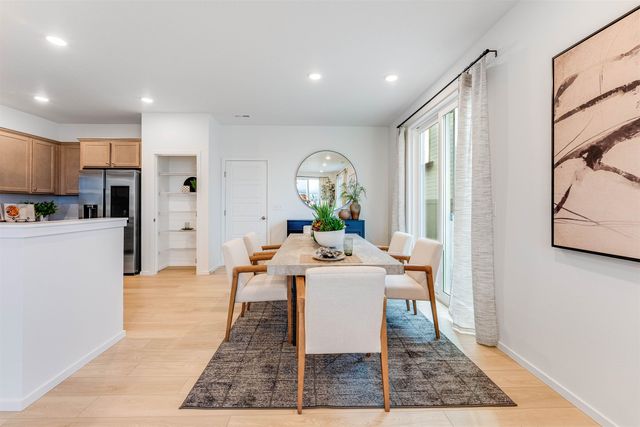 24806 E Coopers Hawk Ln, Liberty Lake, WA 99019