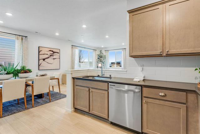 24806 E Coopers Hawk Ln, Liberty Lake, WA 99019