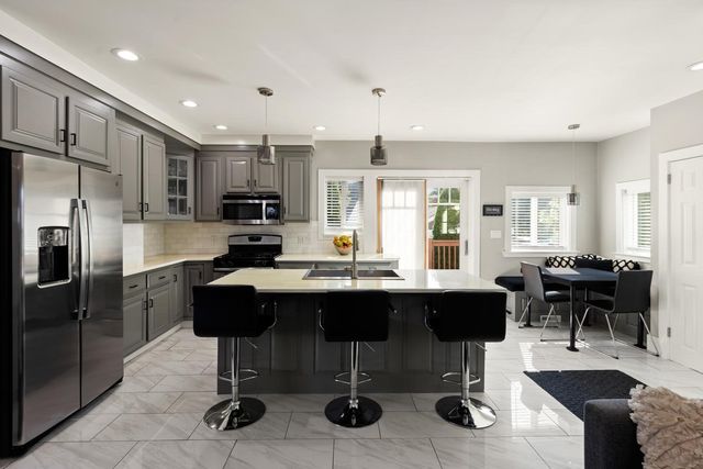 108 Maple St, Lynn, MA 01904